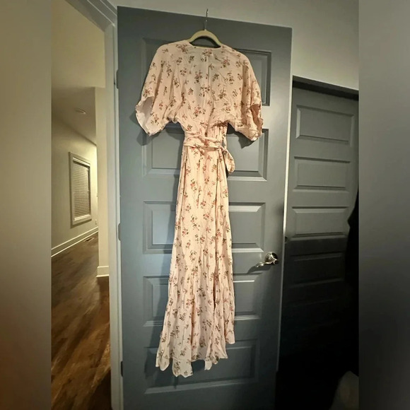 NWT Reformation Winslow Wrap Maxi Petal
Floral Dress in Audrey XS $348 - Picture 2 of 4